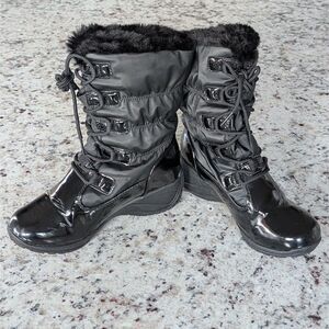 Khombu ALLY Thermolite Black WaterProof Cold Rated Fur Lined Snow Boots Womens 6